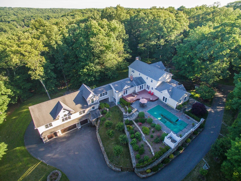 80 Revere Drive, Ridgefield, CT 06877, Presented by Laura Ancona